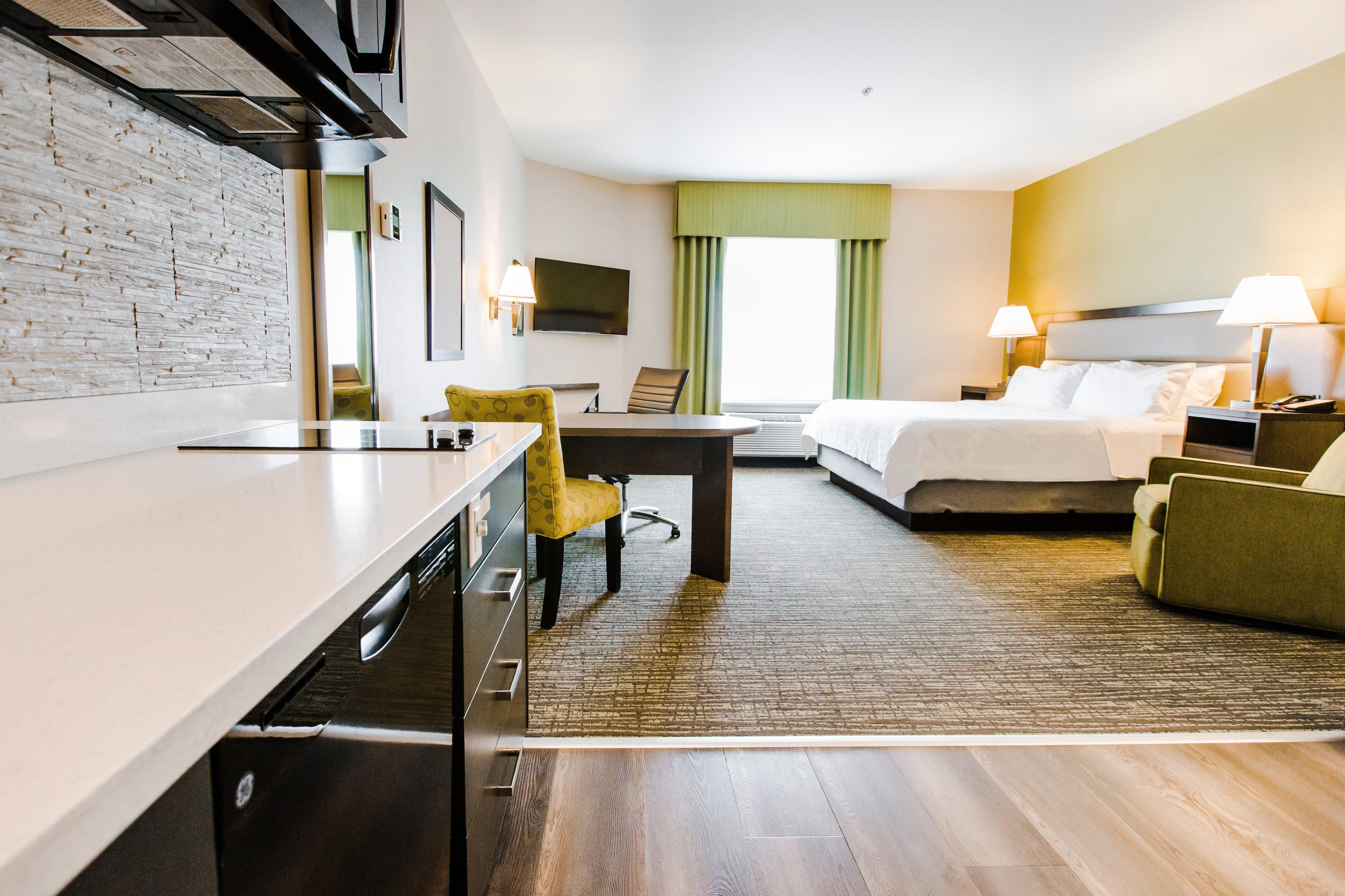 Candlewood Suites West Edmonton - Mall Area By Ihg Exterior photo