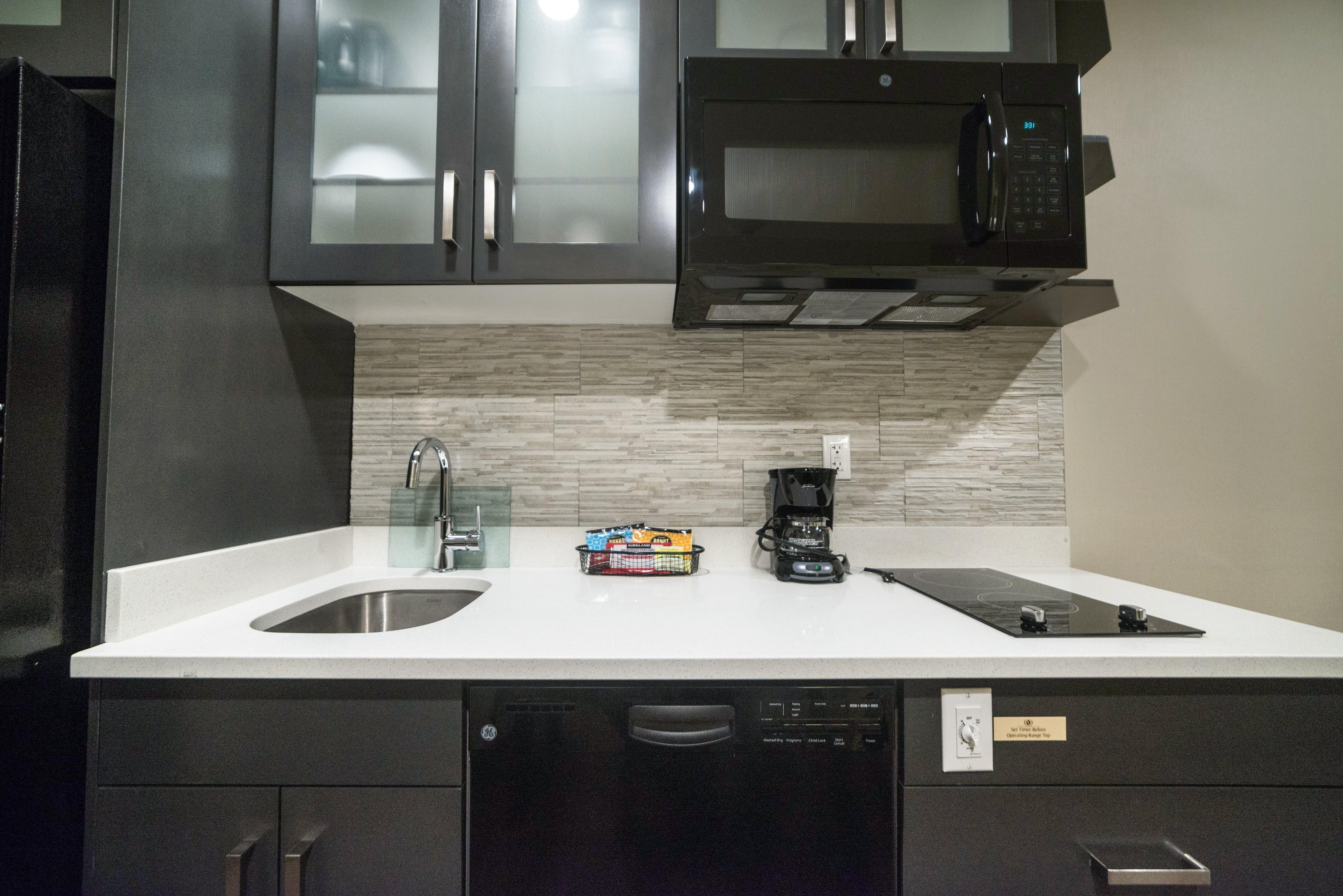 Candlewood Suites West Edmonton - Mall Area By Ihg Exterior photo
